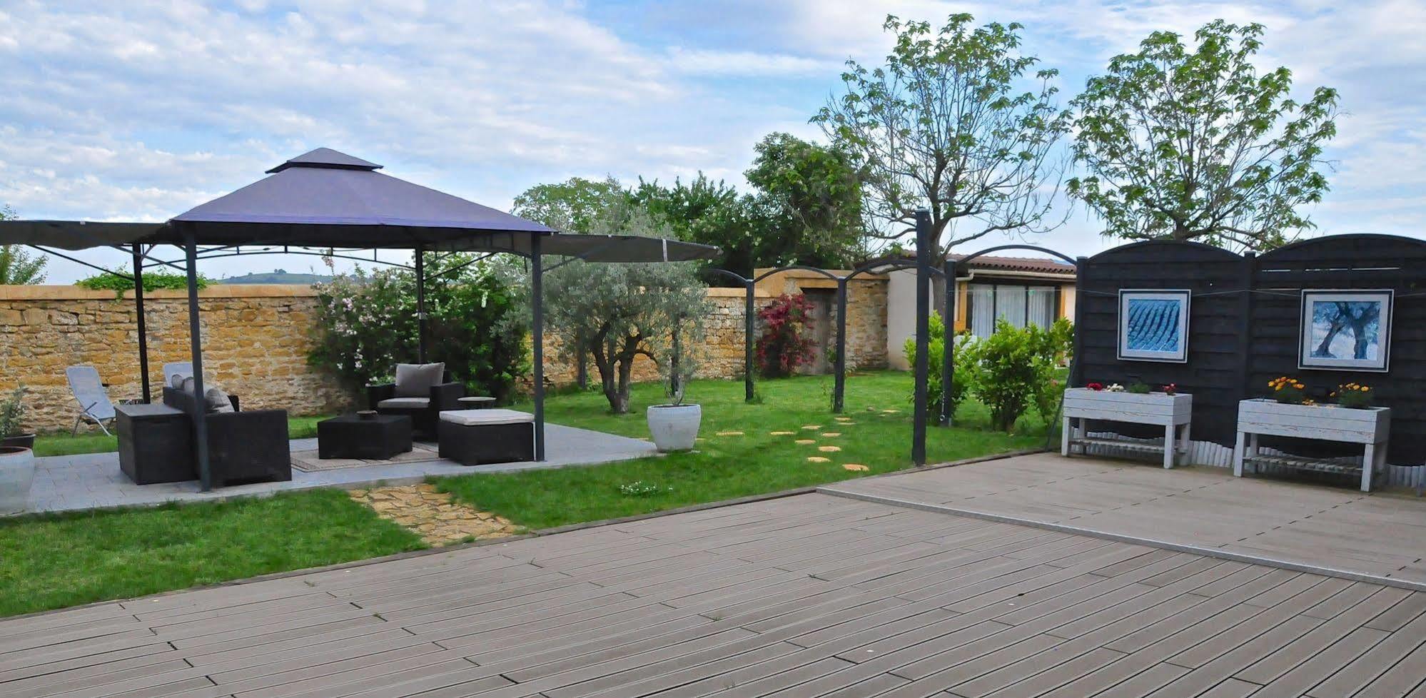 Le Clos Du Cher En Beaujolais Saint-Germain-Nuelles Esterno foto
